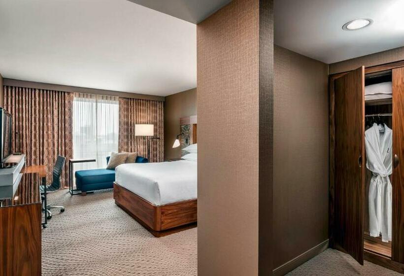 Sheraton Toronto Airport Hotel & Conference Centre