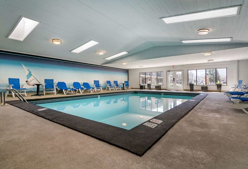 Surestay Plus Hotel By Best Western Salmon Arm