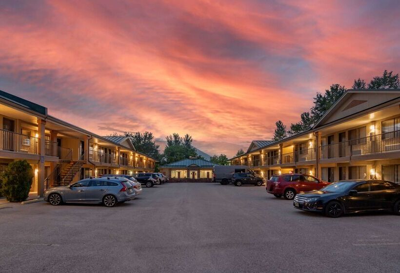 Hotel Surestay Plus  By Best Western Salmon Arm