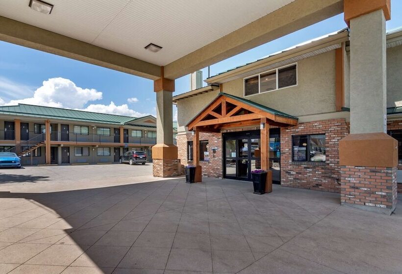 Hotel Surestay Plus  By Best Western Salmon Arm