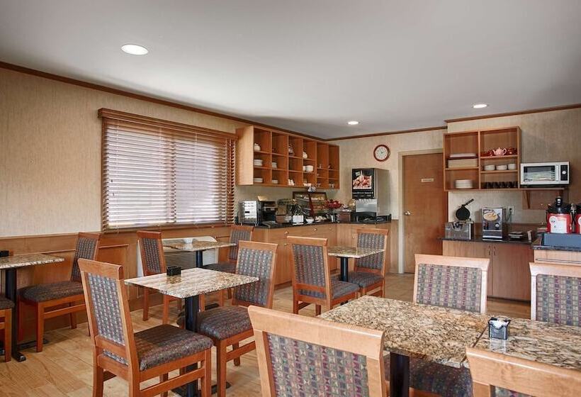 Surestay Plus Hotel By Best Western Salmon Arm