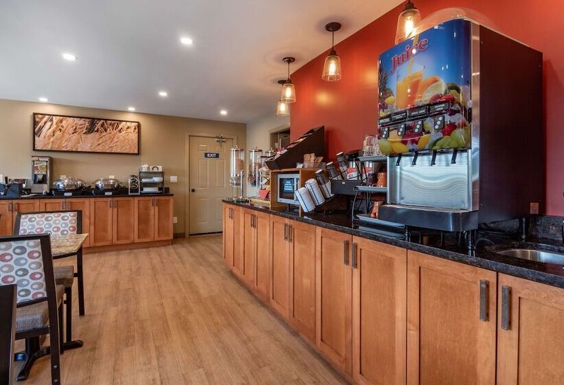 Surestay Plus Hotel By Best Western Salmon Arm