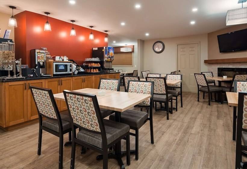 Surestay Plus Hotel By Best Western Salmon Arm