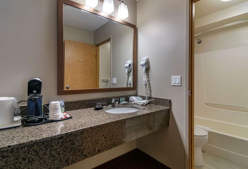 Surestay Plus Hotel By Best Western Salmon Arm