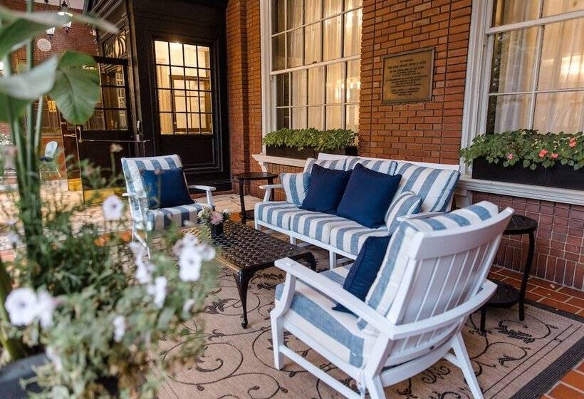 The Lord Nelson Hotel & Suites