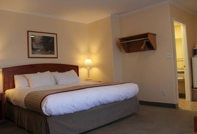 هتل Travelodge By Wyndham Kamloops