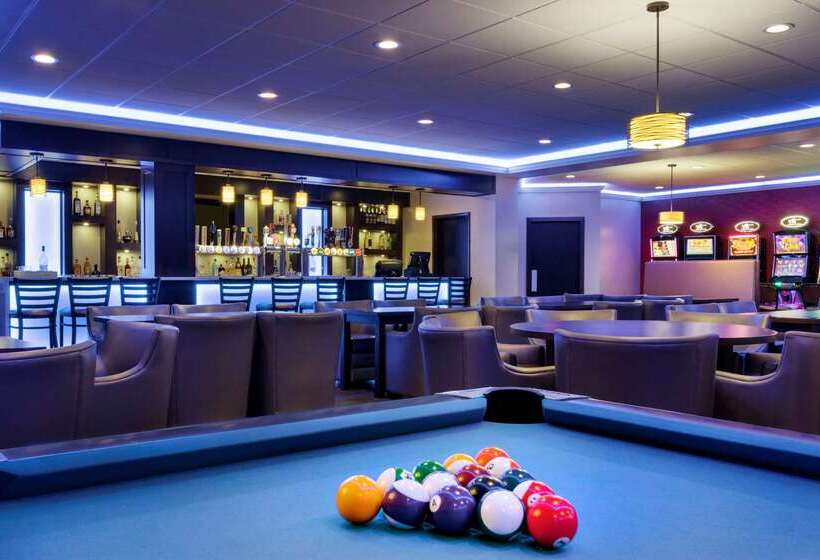 בית מלון כפרי Travelodge By Wyndham Lethbridge