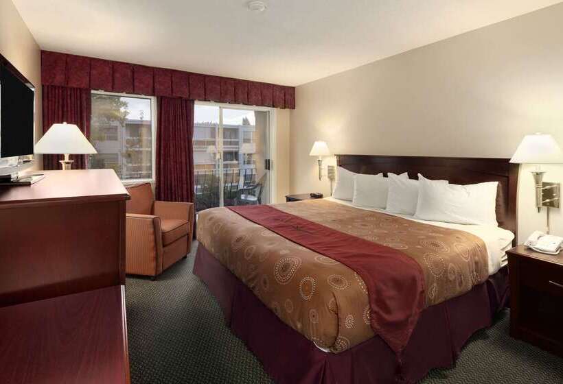 فندق Travelodge By Wyndham Nanaimo
