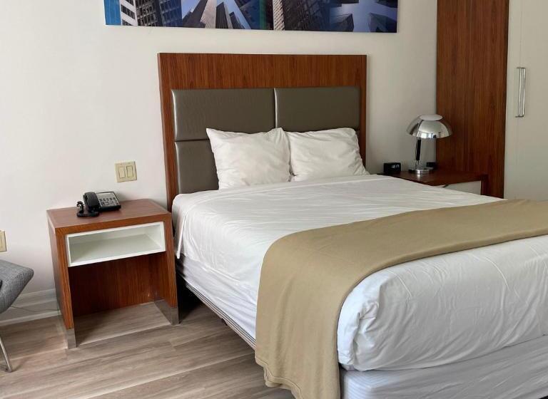 酒店 Travelodge By Wyndham Niagara Falls Lundys Lane