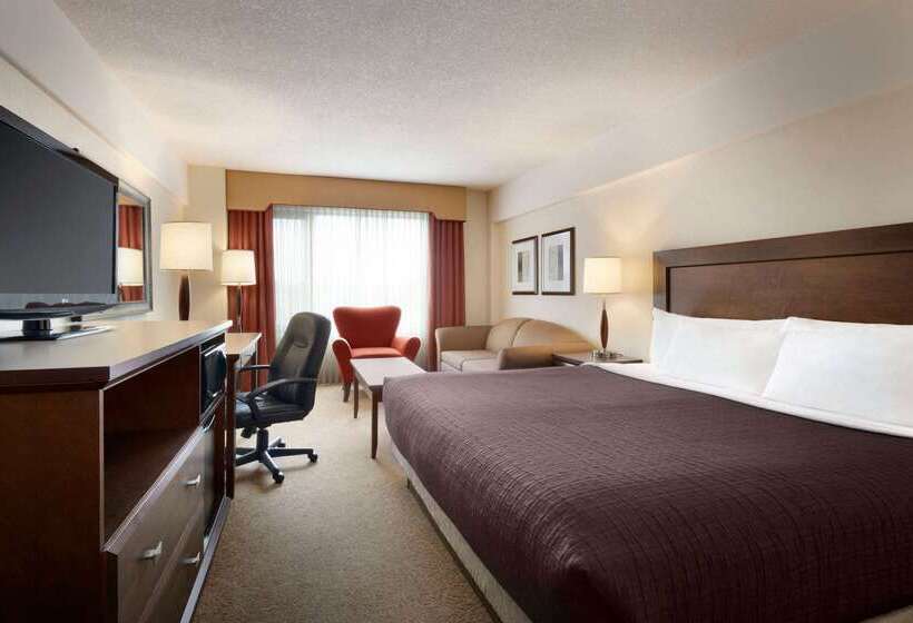 Travelodge Hotel By Wyndham Saskatoon