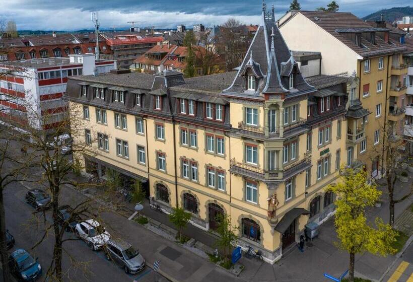 هتل Waldhorn