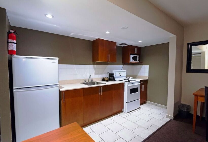 מוטל Canadas Best Value Inn Prince George