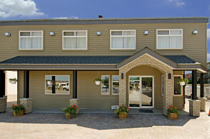 מוטל Canadas Best Value Inn Prince George