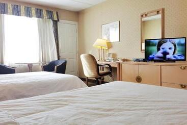 Motel Penn   Mass