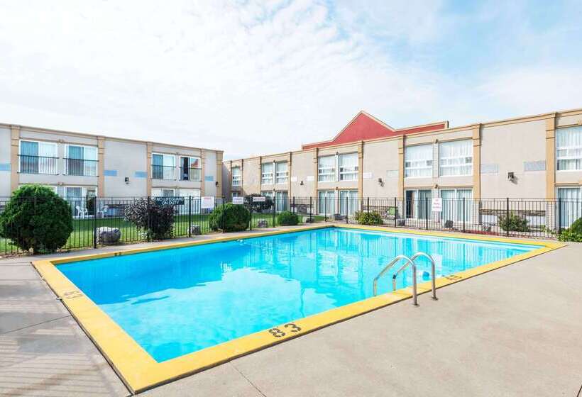 モーテル Super 8 By Wyndham Cambridge/kitchener/waterloo Area