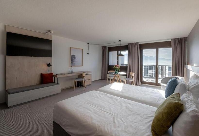 Victoria Hotel & Residence