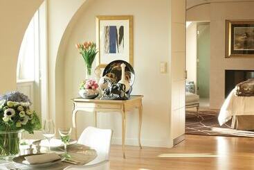 Four Seasons Hotel Des Bergues Geneva