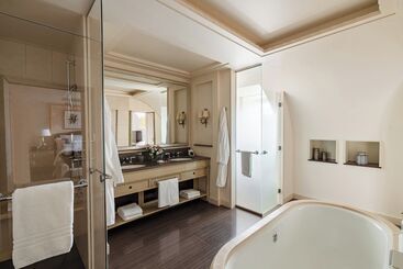 Four Seasons Hotel Des Bergues Geneva