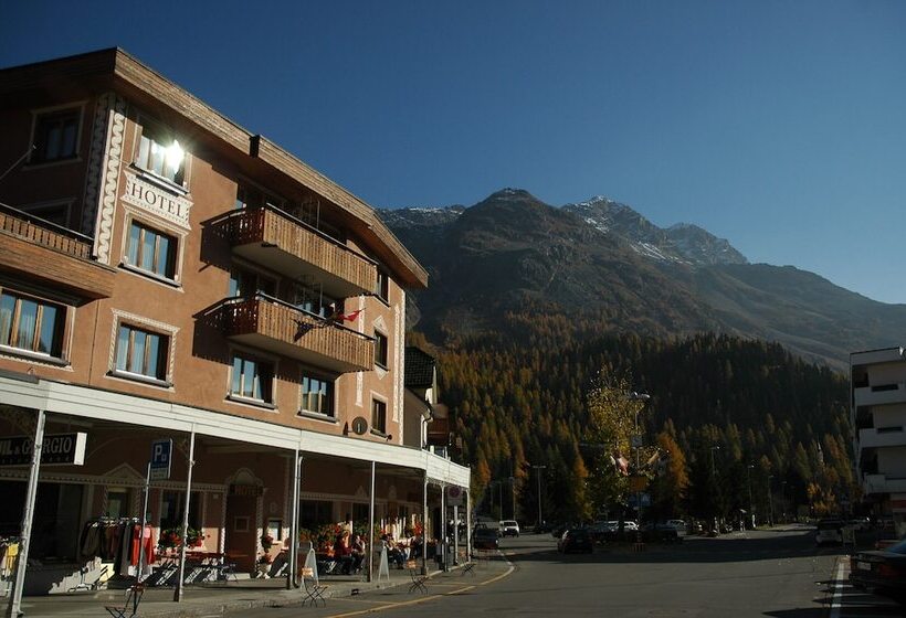 هتل Corvatsch