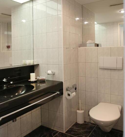 בית מלון כפרי Derby Davos