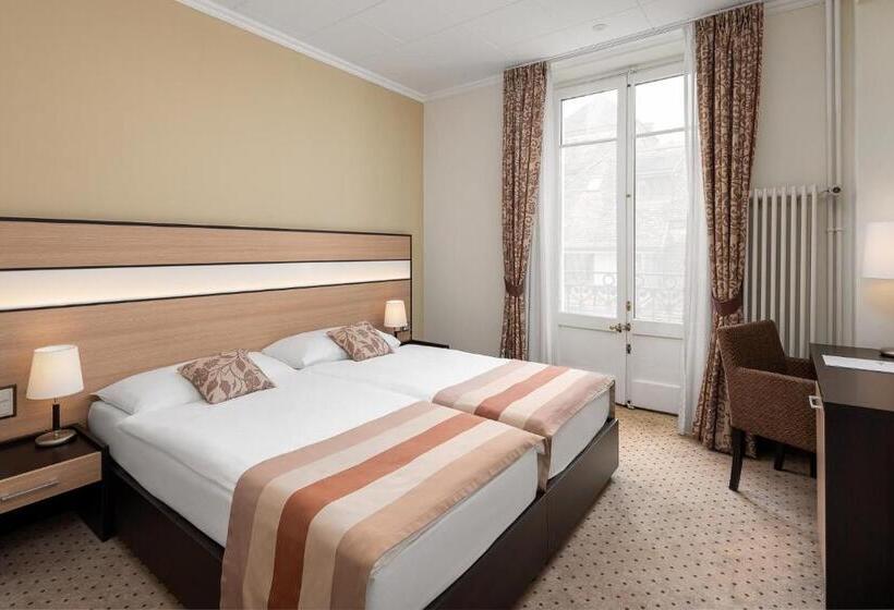 هتل Hôtel Des Alpes