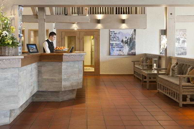 هتل Huus Gstaad