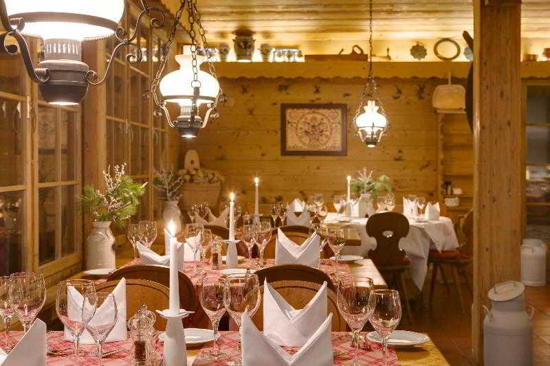 هتل Huus Gstaad