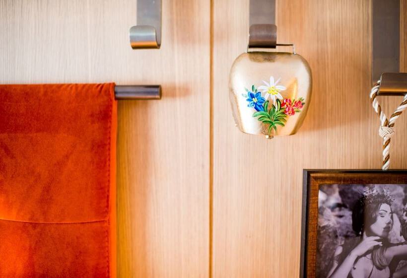 هتل Schweizerhof Zermatt   A Small Luxury