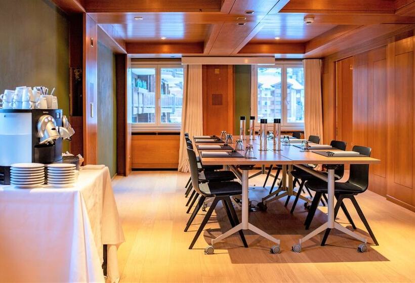 هتل Schweizerhof Zermatt   A Small Luxury