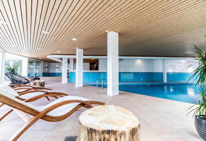 ホテル Waldhaus Am See