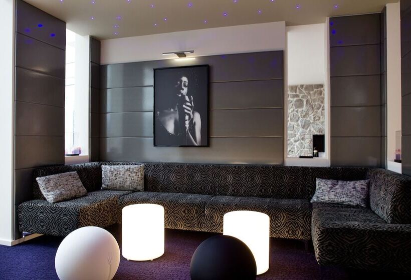 Fotos del hotel N’vy Manotel:  17