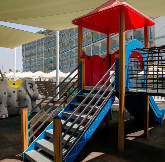 هتل Asterias Beach