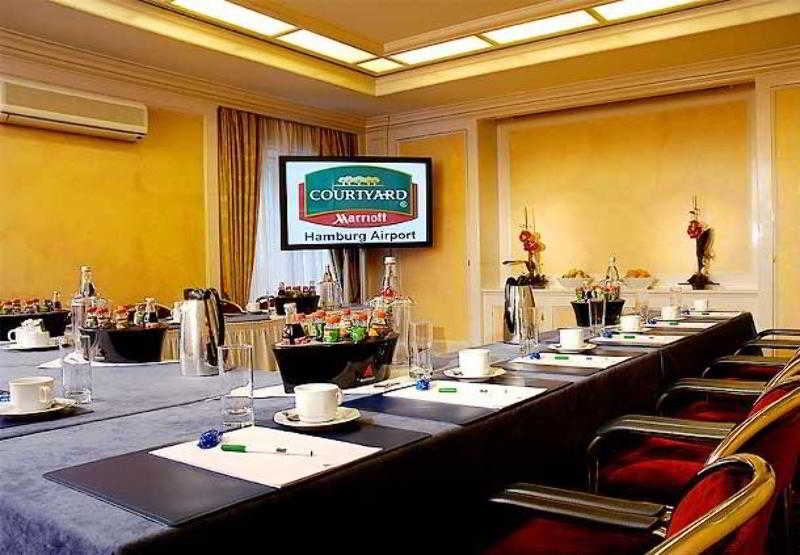 هتل Courtyard By Marriott Hamburg Airport