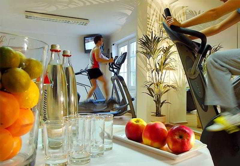 هتل Courtyard By Marriott Hamburg Airport