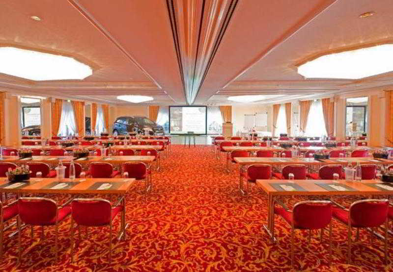 هتل Courtyard By Marriott Hamburg Airport