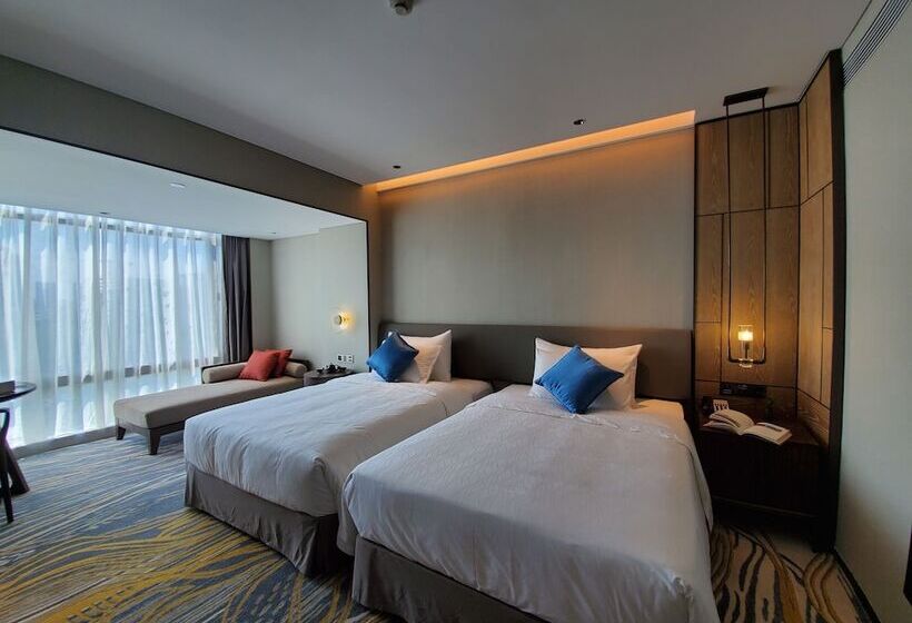 Dong Fang Hotel Guangzhou