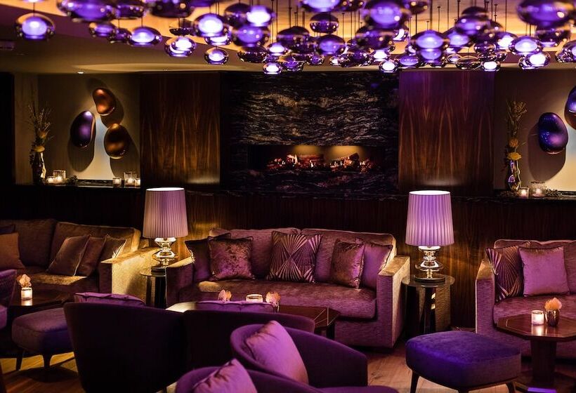 Fairmont Hotel Vier Jahreszeiten, Hotel Des Jahres 2023 & 2024 Die 101 Besten