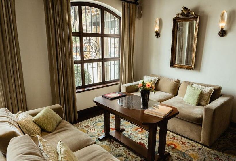 Отель Four Seasons  Casa Medina, Bogota