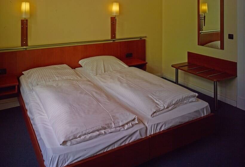 Fotos del hotel Kurfürst Am Kurfürstendamm:  2