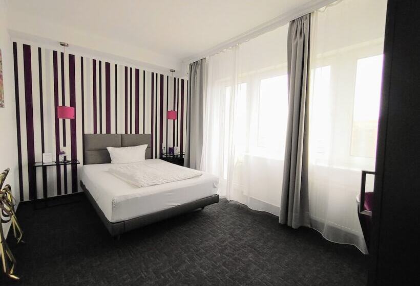 Fotos del hotel Les Nations:  11