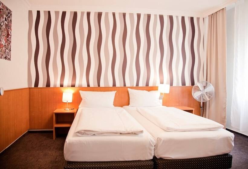 Fotos del hotel Les Nations:  9