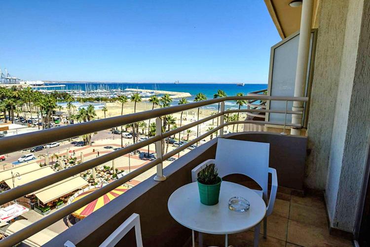Les Palmiers Beach Boutique Hotel & Luxury Apartments