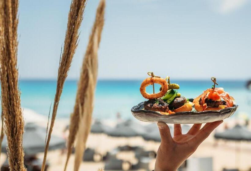 هتل Nissi Beach Resort