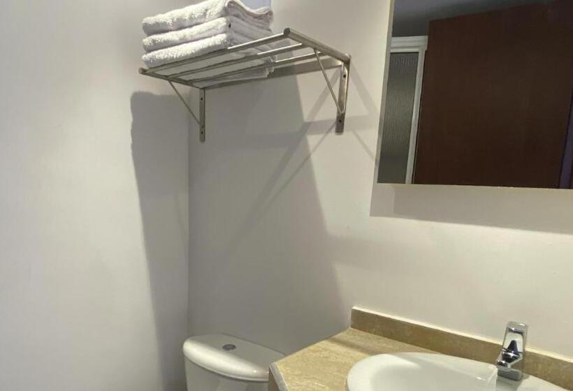 هتل On Vacation Blue Tone