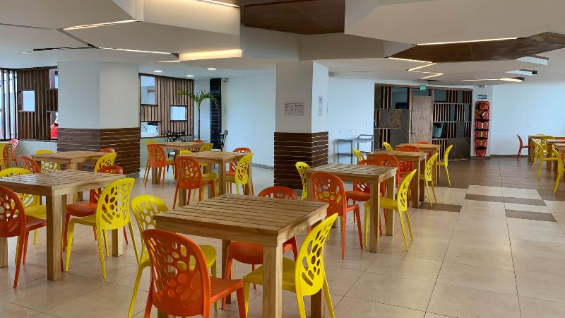 هتل On Vacation Blue Tone