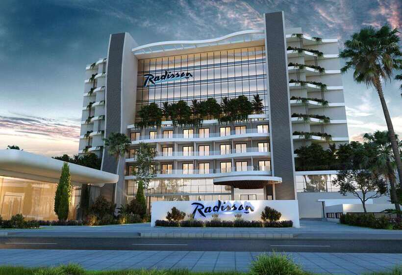 هتل Radisson Beach Resort Larnaca