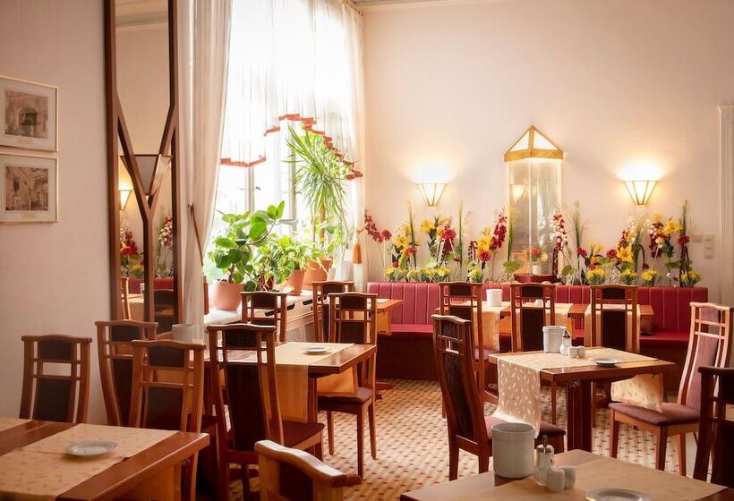 Fotos del hotel Schöneberg:  11