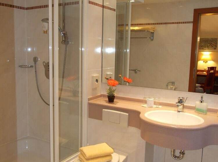 Fotos del hotel Schöneberg:  12