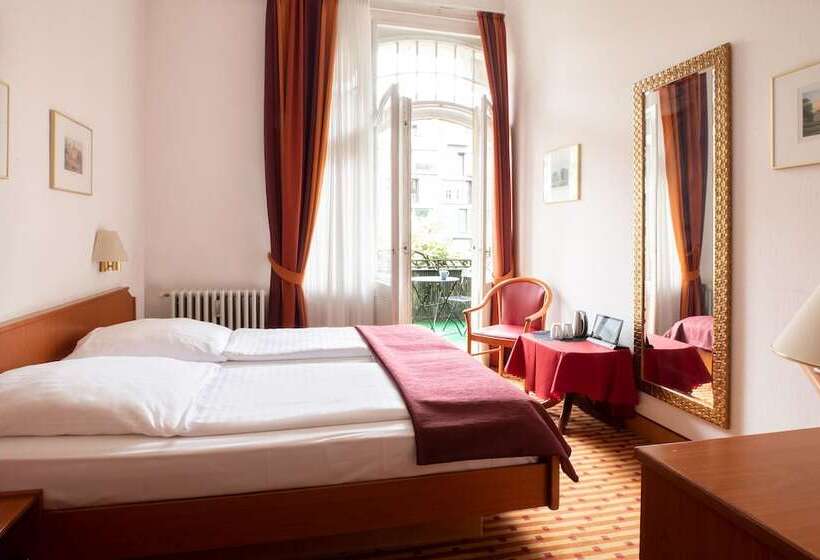 Fotos del hotel Schöneberg:  3