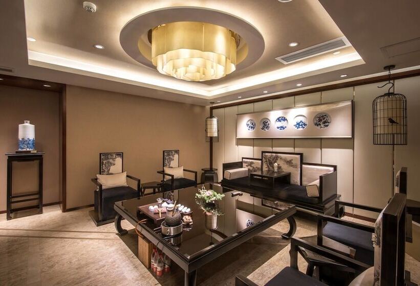 هتل Shantou International